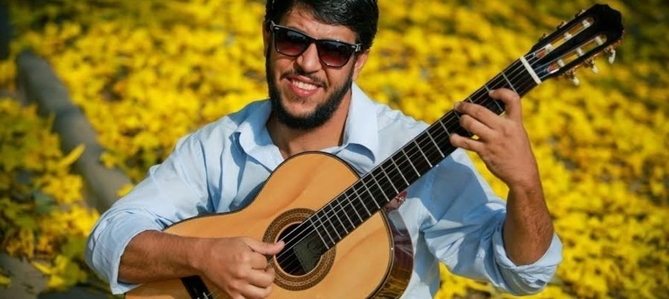 Renato Muringa se apresenta com o Trio Rebeca no projeto Música Brasileira