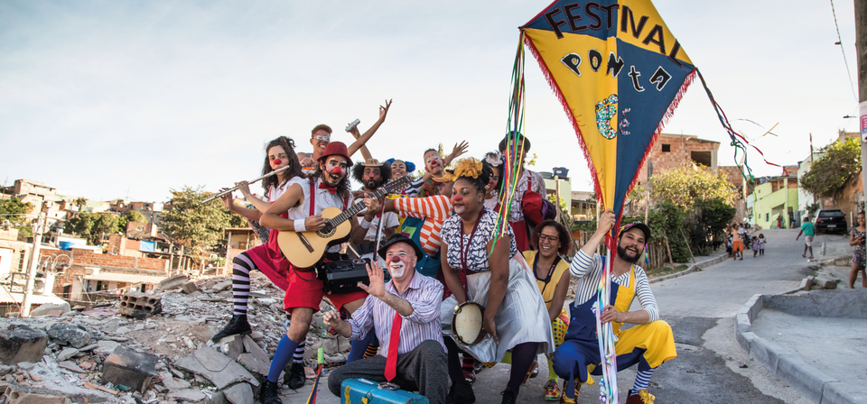 O Festival Ponta a Pé foi criado com a proposta de dar visibilidade às práticas culturais realizadas na região de Venda Nova, em BH, bem como à artistas e grupos mineiros que se dedicam ao desenvolvimento cultural de áreas remotas