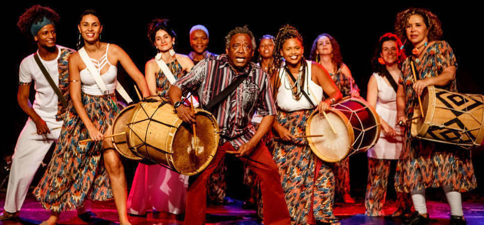 Músico instrumentista e pesquisador da sonoridade afro-brasileira, Tizumba coordena três grupos de tambores em BH