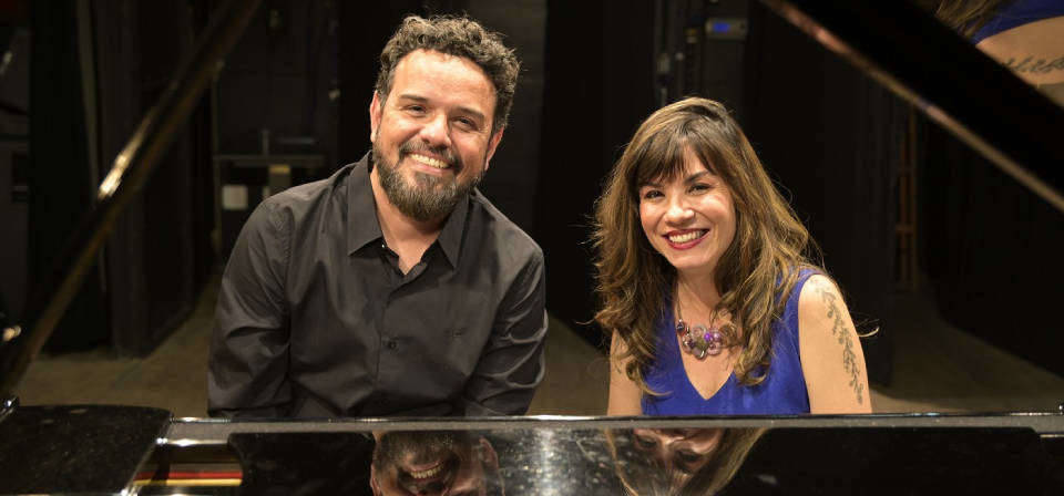 Ricardo Castelo e Carla Reis tocam obras de grandes mestres a quatro mãos e em solos