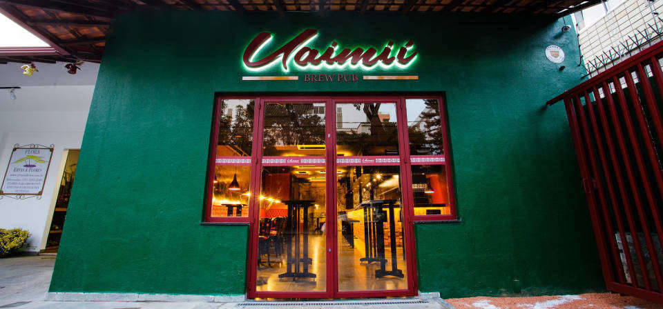 Marca aposta em renovação gastronômica do pub com chegada do chef Vicente Ramos e sua linha de finger foods