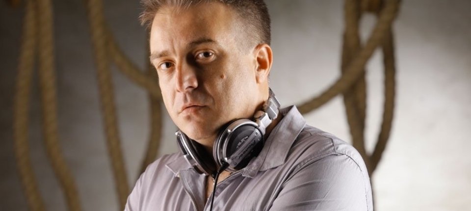 DJ Carlos Kroeff se apresenta na Provocateur
