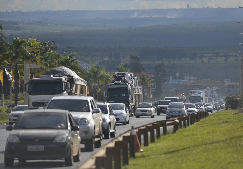 Main carros na estrada jos%c3%a9 cruz ag%c3%aancia brasil