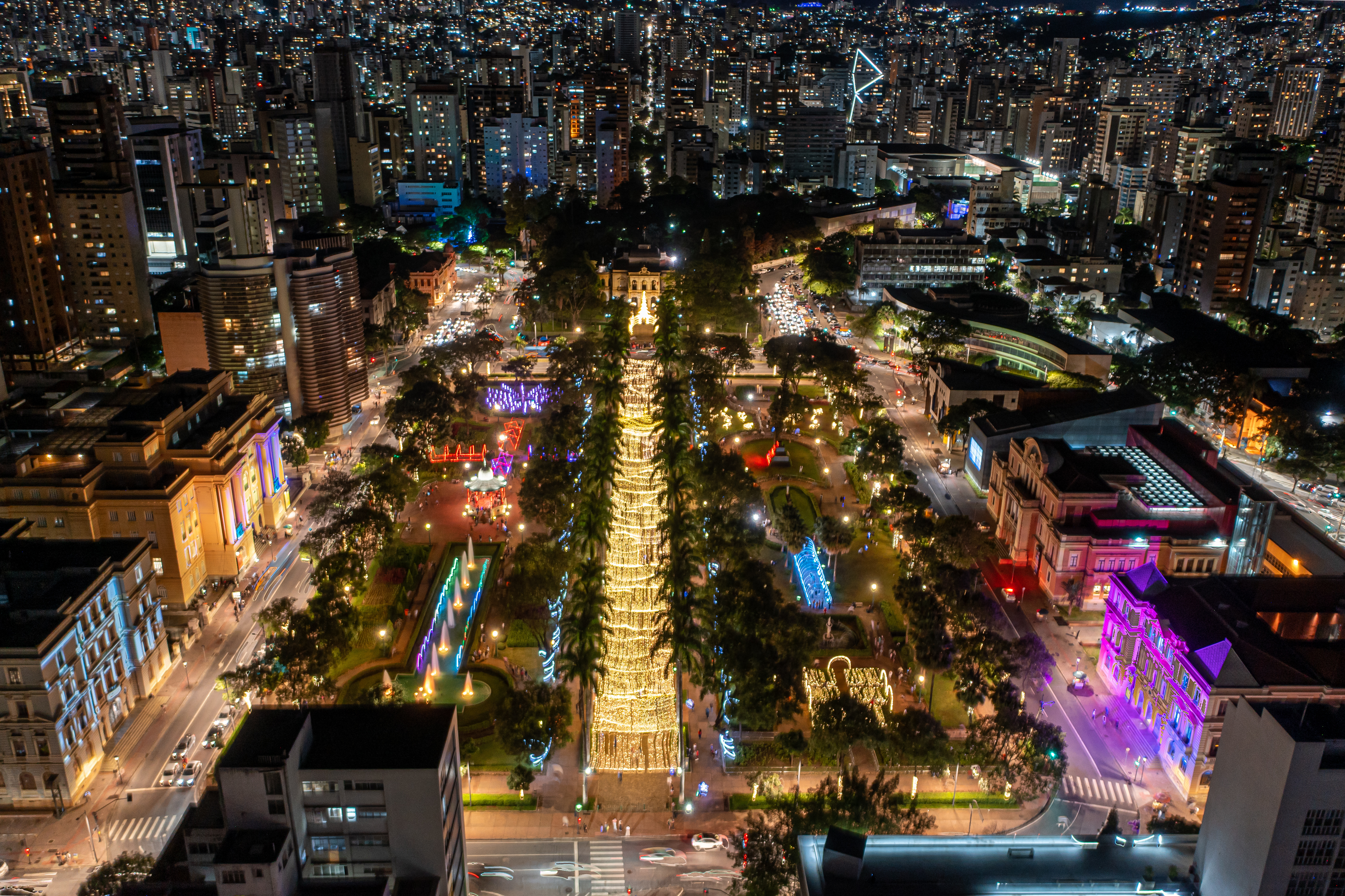 Iluminação de Natal da Praça da Liberdade é prorrogada para 6 de janeiro |  Notícias Sou BH