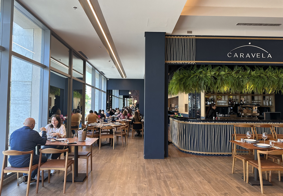 Main caravela restaurante   cre%cc%81dito letti%cc%81cia chaves