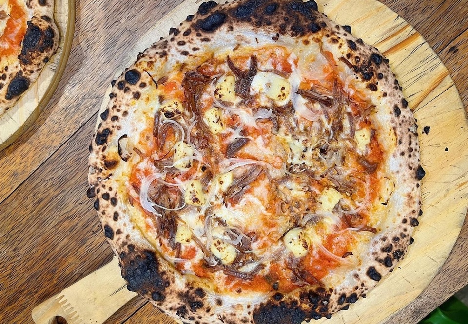 Main pitza 1780 celebra sabores mineiros com pizza de carne de sol e requeij%c3%a3o de raspa