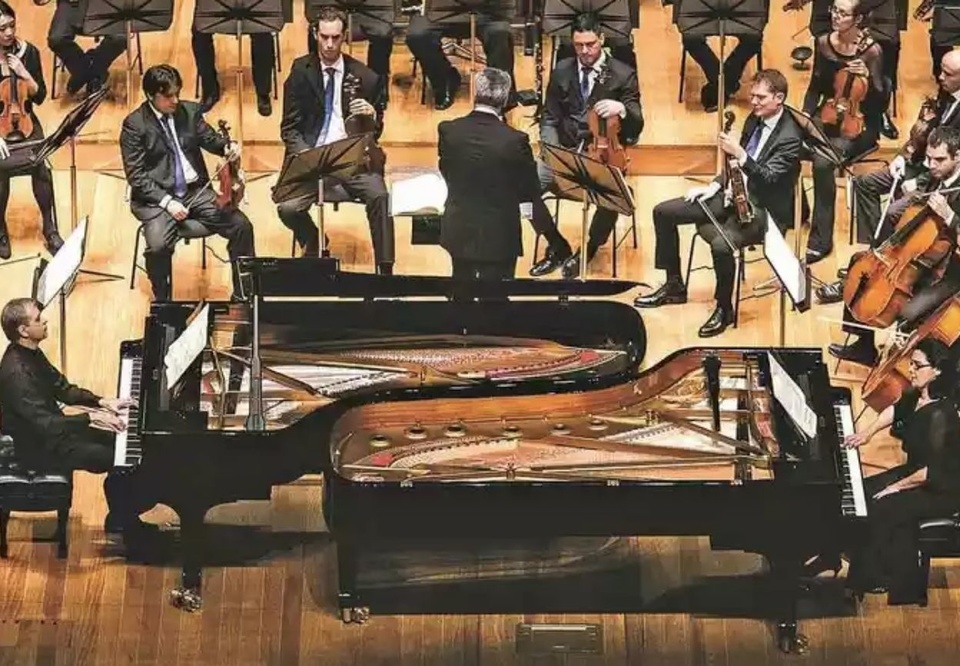 Main piano