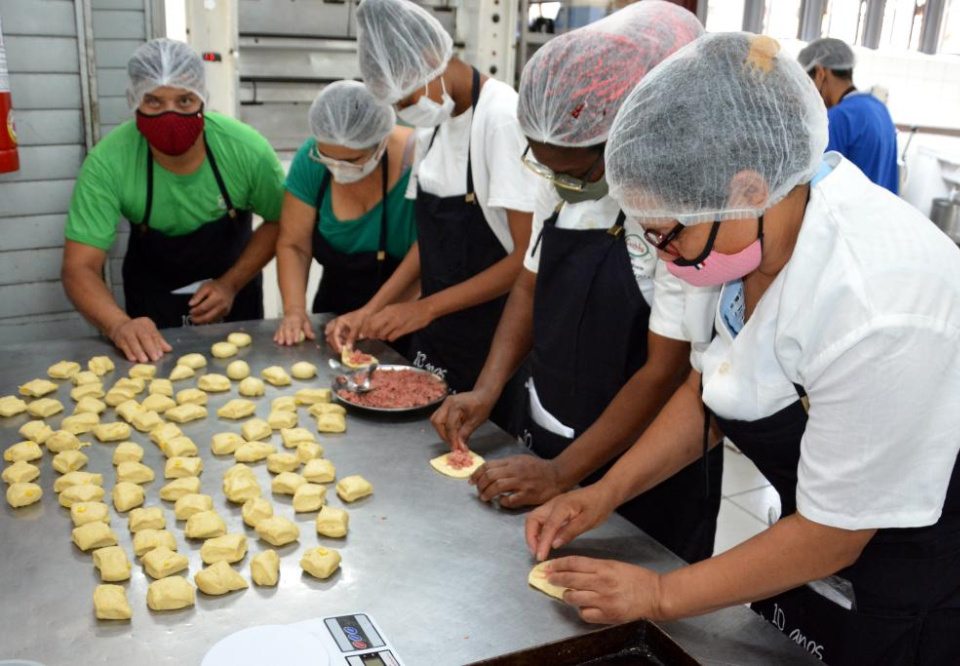 Main cursos gratuitos gastronomia culinaria cozinha pbh inscricoes