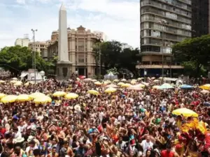 Expectativas para o Carnaval de BH 2025: Foliões Ajudam a Moldar a Festa