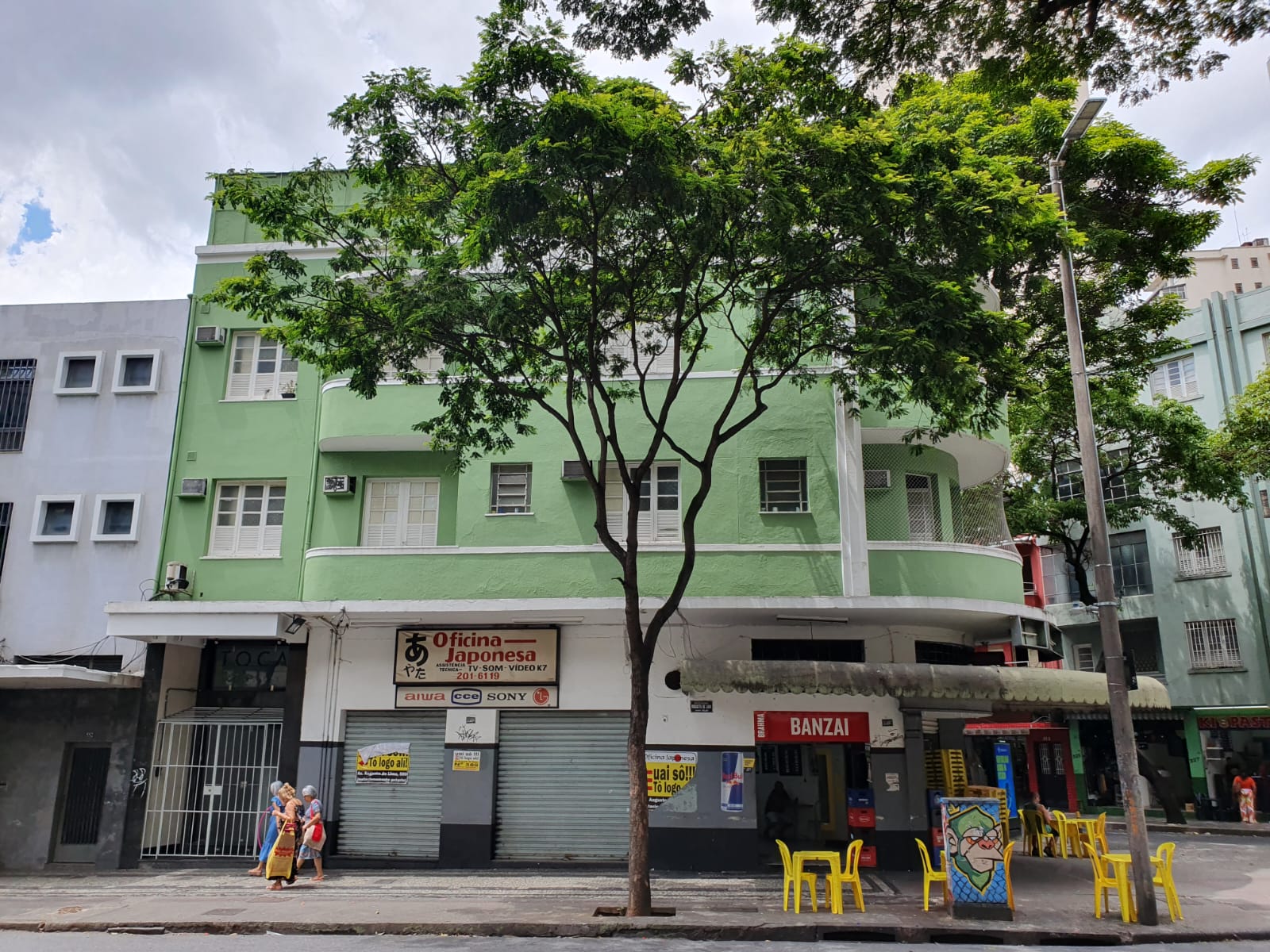 frente do prédio vista da rua - (foto: | Duda Sperandio / Sou BH)