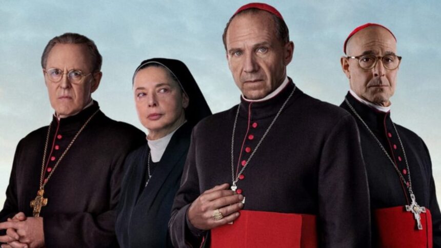 Quatro personagens do filme 'Conclave'