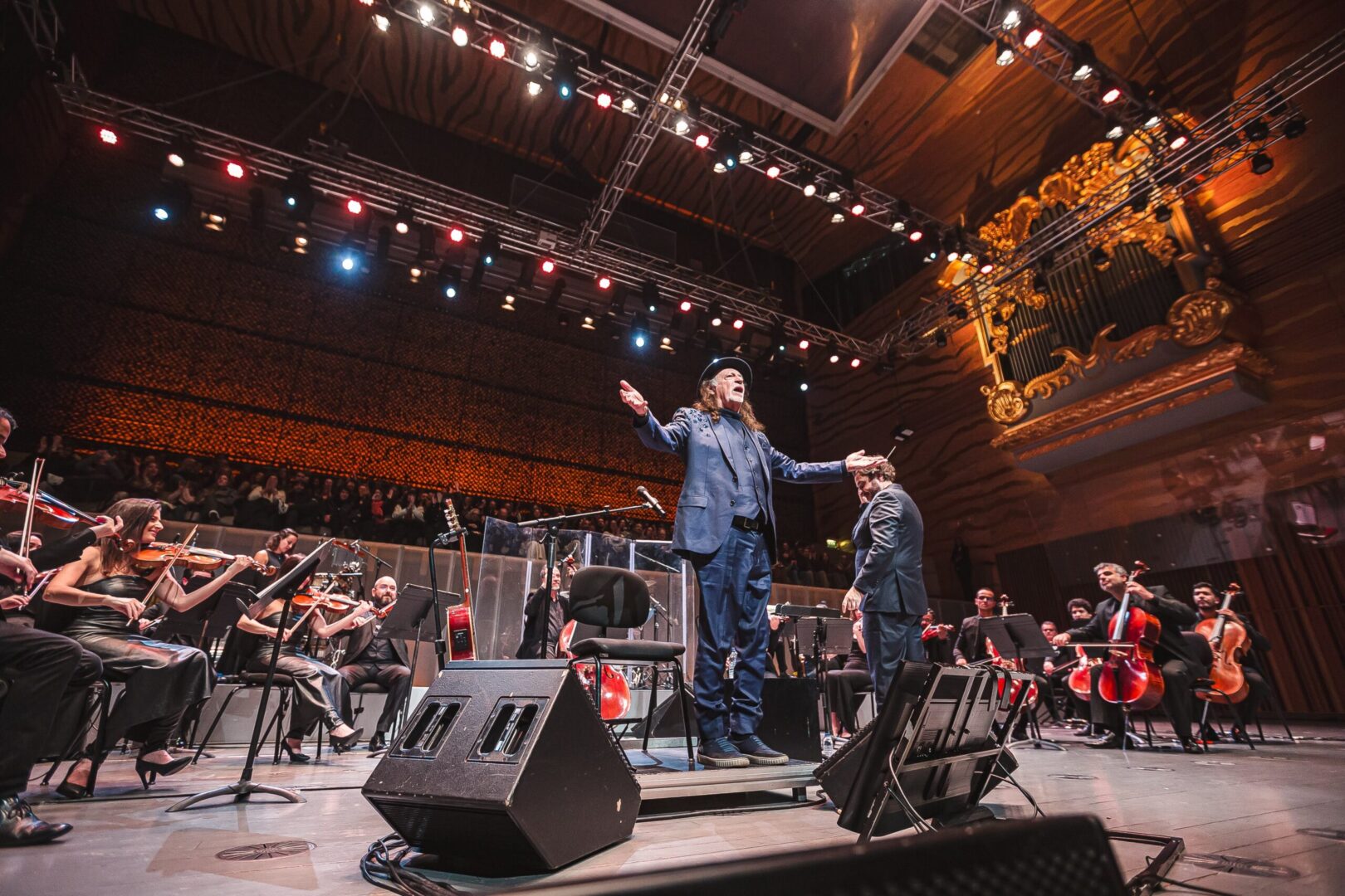 Clássicos de Alceu Valença ganham versão sinfônica em show aberto ao público