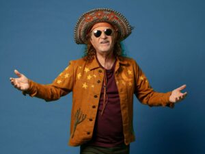 O cantor Alceu Valença apresenta o show Meu Querido São João no dia 5 de julho, em grande festa junina na Praça Quatro Elementos.