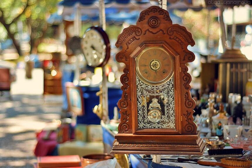 Feira Tom Jobim ocorre sob sombra de gameleiras na Avenida Carandaí, aos sábados
