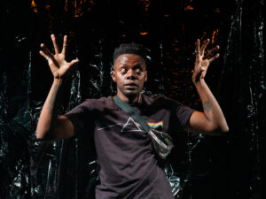 “Os Terrestres” traz comédia e encontros extraterrestres a BH