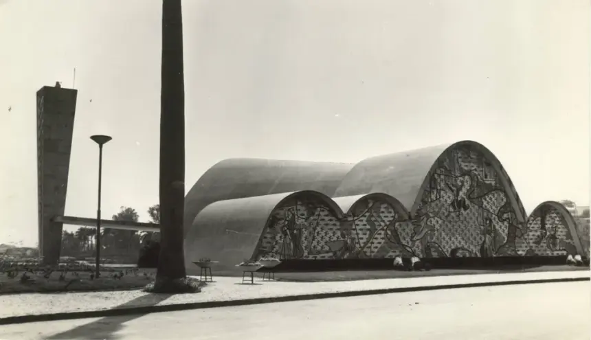 Imagem da década de 1940 mostra Igreja da Pampulha.