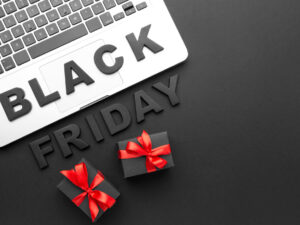 computador com os escritos "Black Friday"
