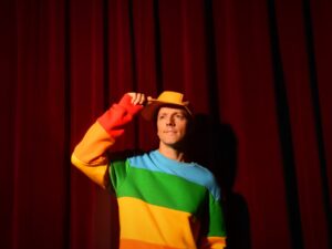 Repertório revisita duas décadas de carreira