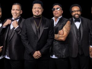 “Deixa Acontecer”, “Tá Escrito”, “Coração Radiante” e outros sucessos fazem parte do repertório do show