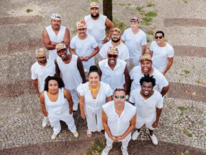 Festa reúne shows em uma celebração vibrante da cena musical, com o lançamento do novo drink da marca Equilibrista, o Chablauzin