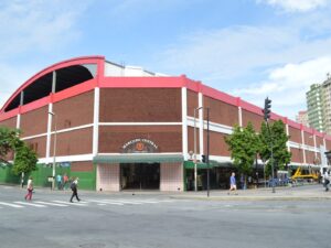 Ação do Hospital da Baleia no Mercado Central oferece 500 exames gratuitos de PSA durante a campanha Novembro Azul