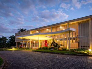 Museu de Arte da Pampulha, projetado por Oscar Niemeyer, antes de virar referência cultural, o espaço brilhou como um dos cassinos mais luxuosos do país