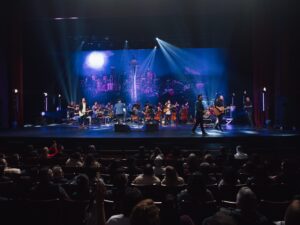 Black Circle e orquestra se unem no palco em tributo sinfônico ao Pearl Jam neste domingo (9), no BeFly Minascentro