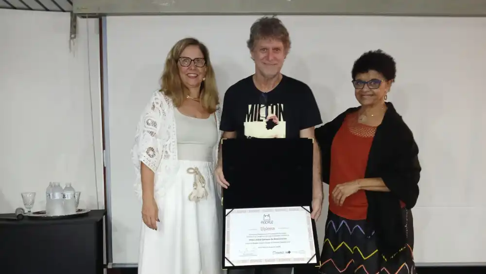 Milton Nascimento recebe título de Doutor Honoris Causa da Fiocruz-radardasaude 1 1000575053 Milton Nascimento recebe título de Doutor Honoris Causa da Fiocruz-radardasaude