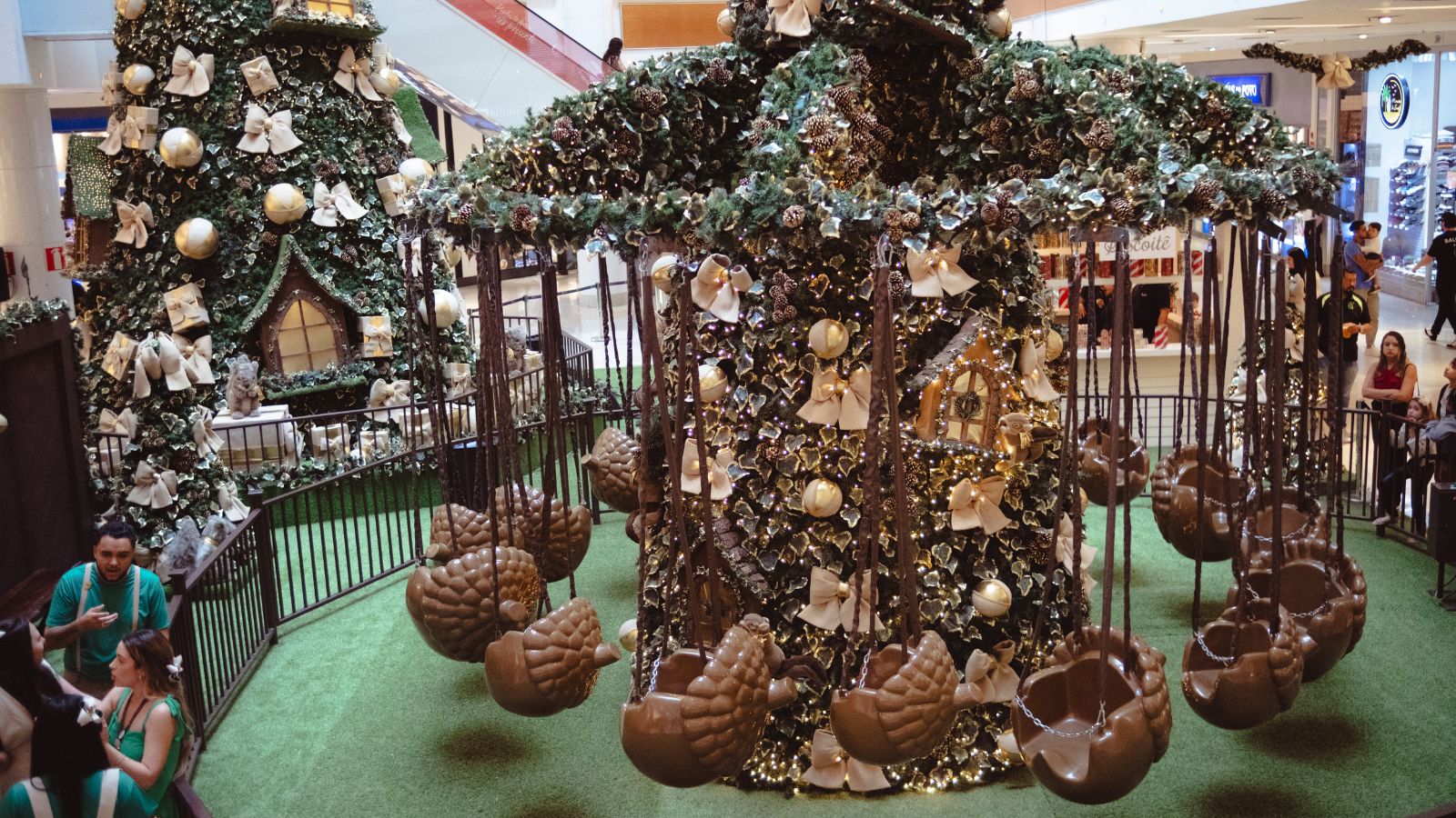 Cores, luzes e muita fantasia transformam o Boulevard em um cenário perfeito para viver e registrar a magia do Natal