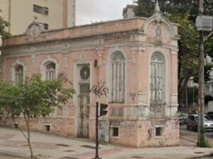 Casarão tombado na Avenida Afonso Pena, em Belo Horizonte, deve passar por restauração e receber um novo empreendimento gastronômico nos próximos meses
