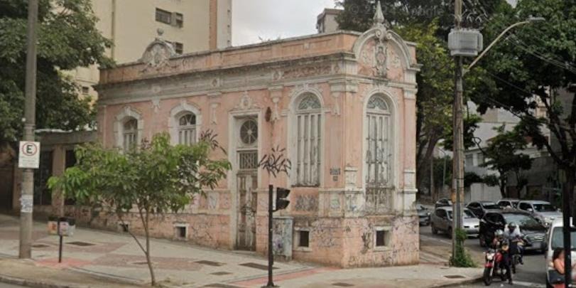 Casarão tombado na Avenida Afonso Pena, em Belo Horizonte, deve passar por restauração e receber um novo empreendimento gastronômico nos próximos meses
