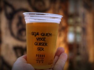 Ação Seca Barril do Porks oferece chope Verace Pilsen com preços especiais durante o happy hour de terça a sexta-feira