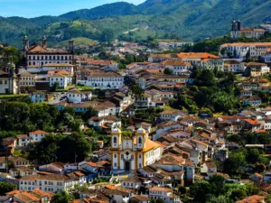 IA aponta 10 destinos de Minas para viajar em 2026