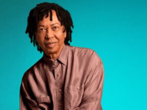 Turnê vai percorrer estádios e arenas de várias regiões do país com os maiores sucessos de todas as fases da discografia do cantor alagoano