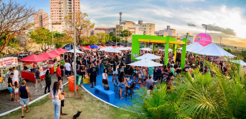 Público acompanha apresentações e vivencia o clima natalino no Festival de Sabores, na Região Norte de Belo Horizonte