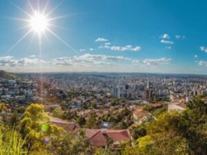 Parques, unidades de saúde e outros serviços públicos de Belo Horizonte têm horários especiais de funcionamento durante o Natal e o Ano Novo, conforme decreto da Prefeitura