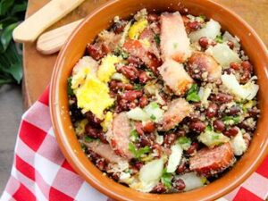 Tradicional da culinária mineira, o feijão tropeiro foi reconhecido pela TasteAtlas como um dos melhores pratos vegetais do mundo