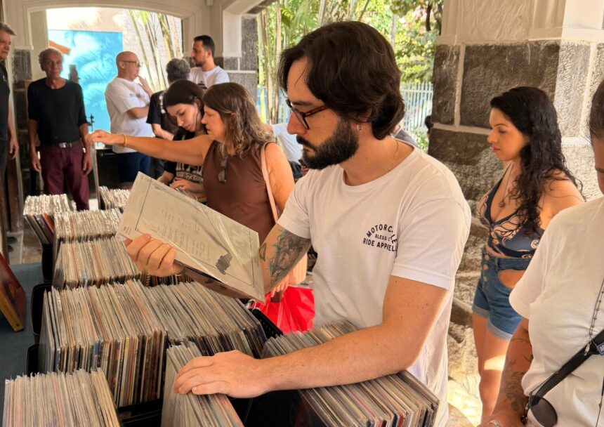 Mais de 6 mil títulos, entre discos de vinil e CDs, estarão disponíveis
