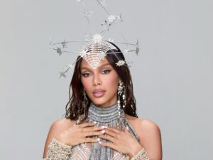 Anitta apresenta os Ensaios 2026 com o tema “Cosmos”, projeto pré-carnavalesco que percorre o país e chega a Belo Horizonte com ingressos esgotados