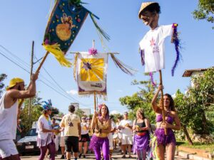 Festival Quatro Estações promove carnaval comunitário