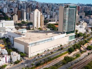 evento Miraculous – As Aventuras de Ladybug, com circuito inflável gigante, kids play, áreas instagramáveis e muita interação