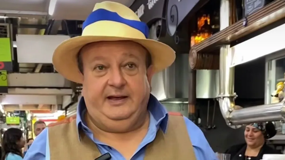 O chef francês Erick Jacquin visitou o Mercado Central de Belo Horizonte, percorreu os corredores, elogiou a culinária mineira e sugeriu a gravação de um episódio do MasterChef Brasil no local