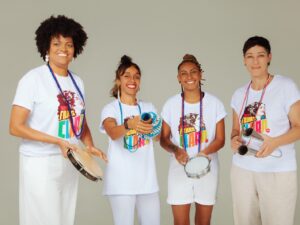 Bloco Filhas de Clara desfila no Carnaval de Belo Horizonte e, em 2026, estreia a Bateria Sabiá, formada por mais de 100 mulheres ritmistas