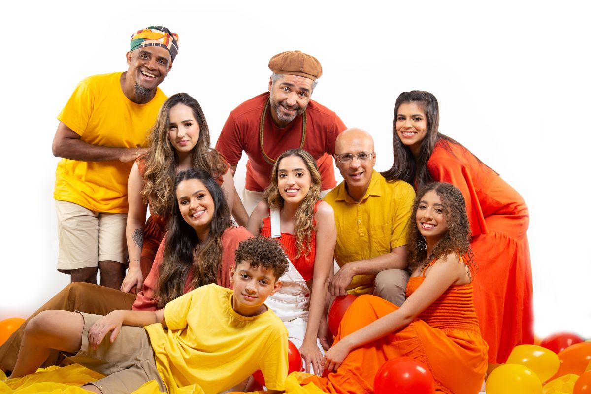 Carnaval do começo ao fim: o Baile do Distrital reúne Bailinho, blocos e after tropical em 18 horas de festa no Mercado Distrital do Cruzeiro, em BH - (foto: Glenio Campregher)