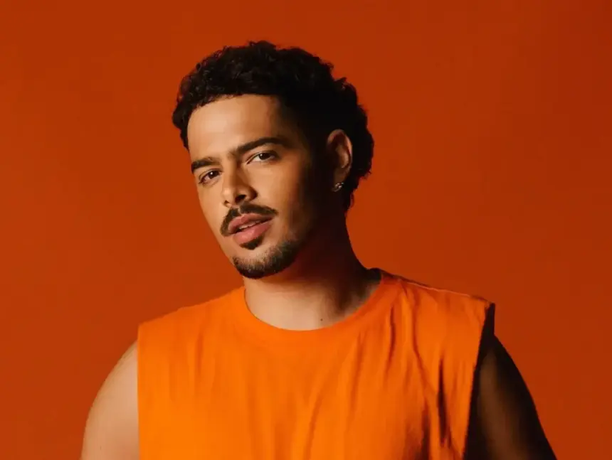 Pedro Sampaio puxa trio em BH neste sábado