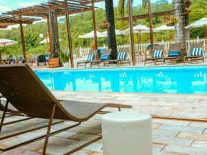 Day use em Minas Gerais oferece paisagens deslumbrantes e a rica culinária mineira para uma pausa relaxante da rotina, a poucos quilômetros de BH.