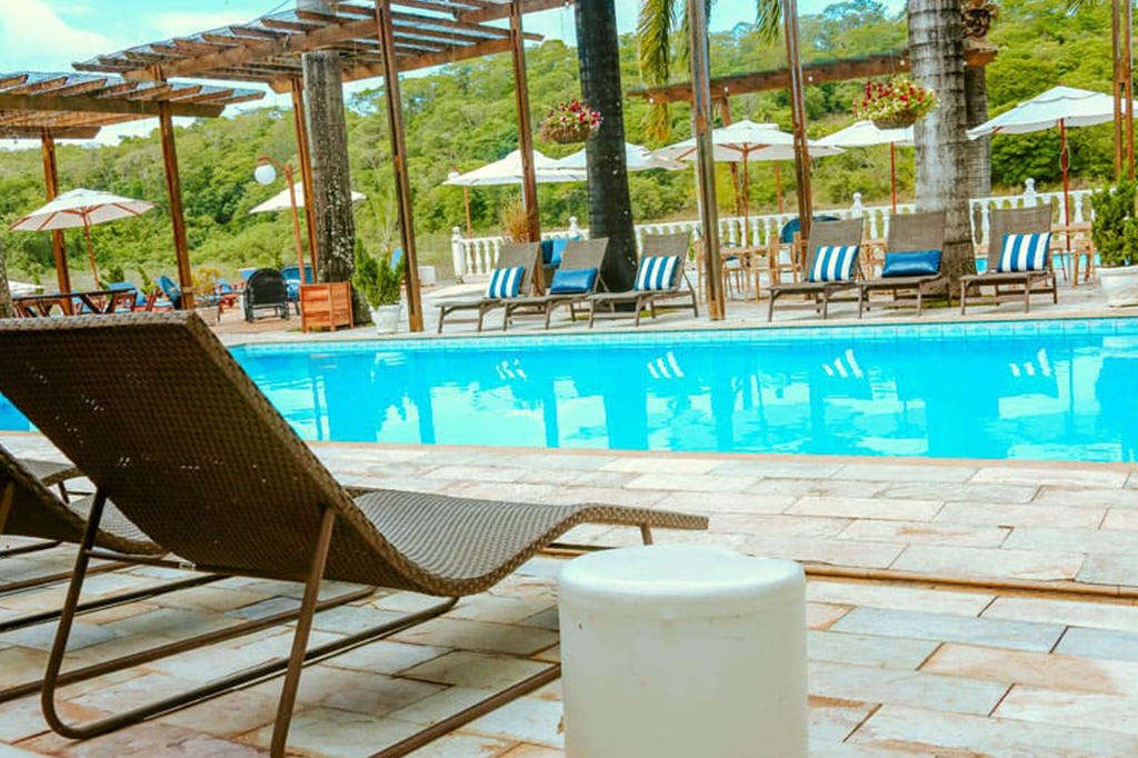 Day use em Minas Gerais oferece paisagens deslumbrantes e a rica culinária mineira para uma pausa relaxante da rotina, a poucos quilômetros de BH.