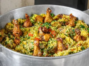 Galinhada mineira: de onde veio o prato que já foi eleito um dos melhores com frango do mundo