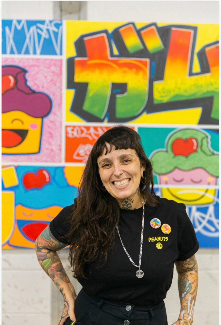 Grafiteira Raquel Bolinho inicia série de murais que homenageiam artistas e marcam as comemorações do aniversário do espaço cultural