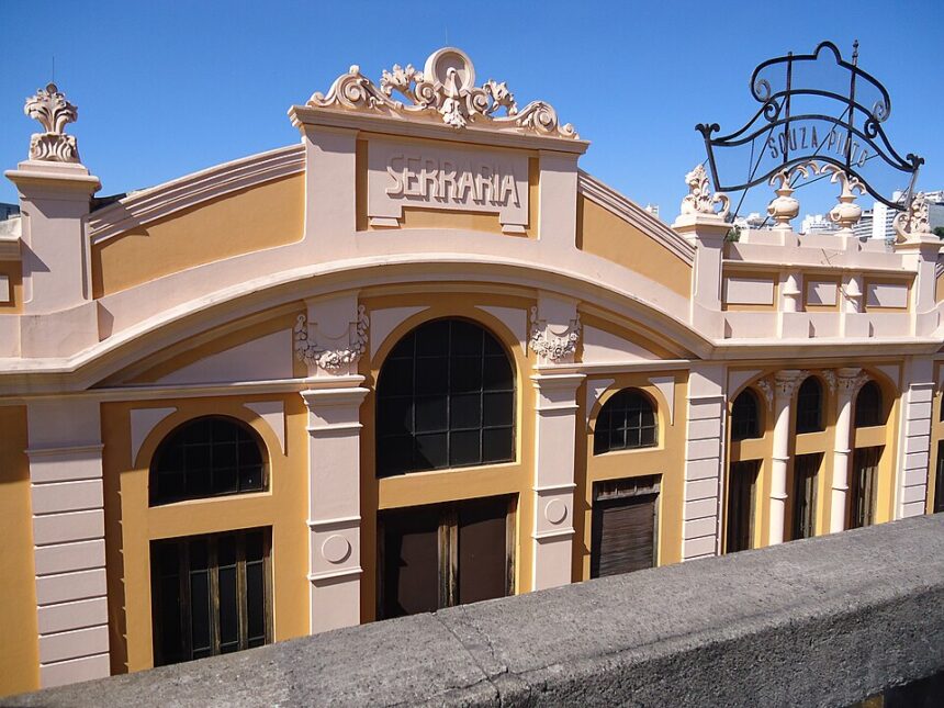 Fachada da Serraria Souza Pinto, no Centro de Belo Horizonte, reaberta após reforma de R$ 12 milhões para receber eventos